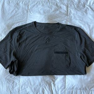 Lululemon shirt size medium